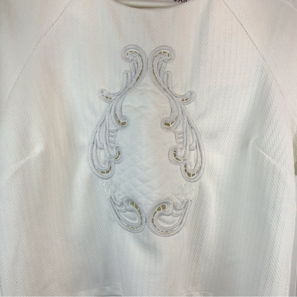 TOBI Boxy Top, Large, Cream Quilted Knit Detail, Embroidered, Short Sleeve - Picture 3 of 14